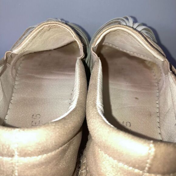 J Slides Raoul Espadrilles Pompom Accent Metallic Leather Sneaker Women’s Size 6 - Picture 9 of 15